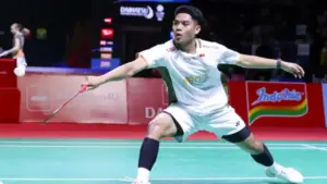 Mohamad Zaki Ubaidillah Melaju ke 16 Besar Indonesia Masters