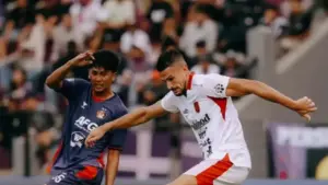 Persik vs Bali United