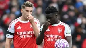 Viktor Gyokeres dan Bukayo Saka